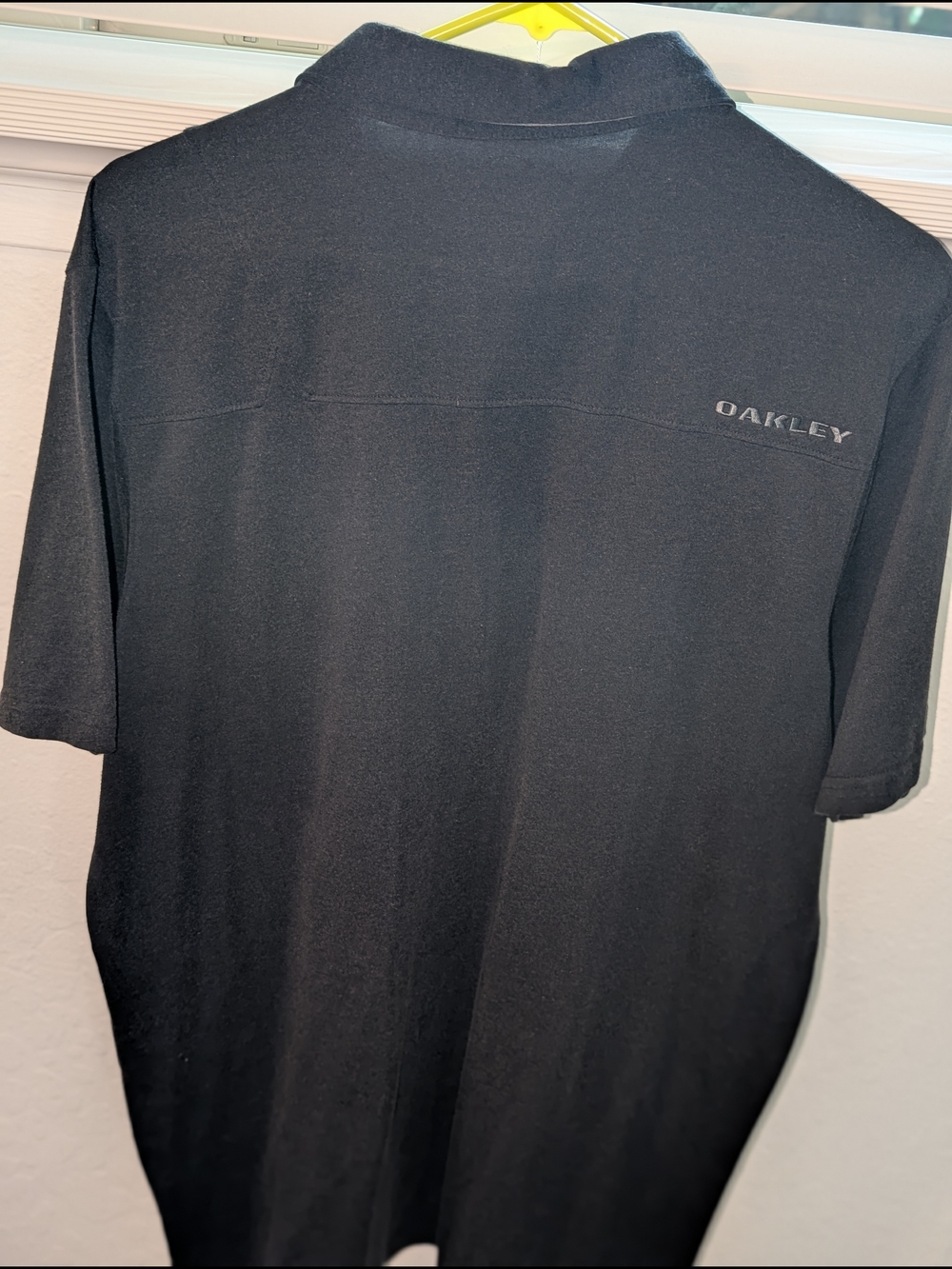 Oakley Black Men's Polo Shirt with Chest Pocket Detail - Picture 4 of 4